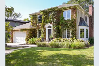 476 Longfellow Avenue, Glen Ellyn, IL 60137 - Photo 1
