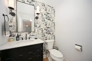 [Address not provided], Glen Ellyn, IL 60137 - Photo 22