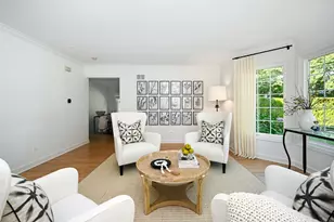 [Address not provided], Glen Ellyn, IL 60137 - Photo 8