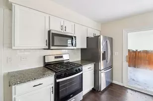 914 Greenleaf Dr, Joliet, IL 60436 - Photo 10