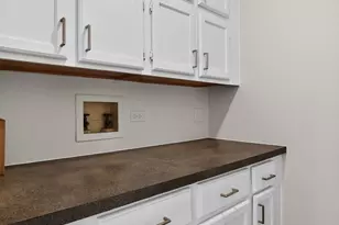 1723 Napoleon Dr, Naperville, IL 60565 - Photo 10