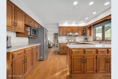 [Address not provided], La Grange, IL 60525 - Photo 12