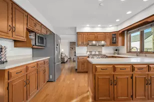 [Address not provided], La Grange, IL 60525 - Photo 12