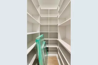 1910 W Fletcher Street, Chicago, IL 60657 - Photo 12