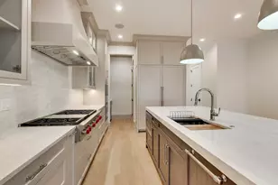 1910 W Fletcher St, Chicago, IL 60657 - Photo 10