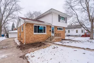 1466 Wood St, Crete, IL 60417 - Photo 2