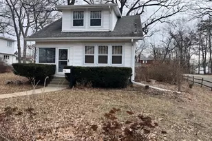 2241 26th St, Rock Island, IL 61201 - Photo 4