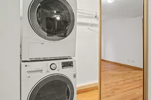 2947 W Belden Ave, Chicago, IL 60647 - Photo 16