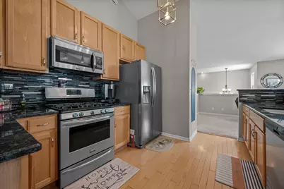 2448 Oneida Lane, Naperville, IL 60563 - Photo 10