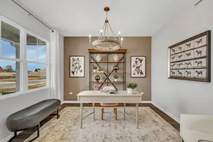 283 Snowdrop Ln, Elgin, IL 60124 - Photo 2