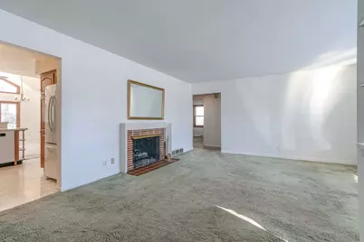 204 Lakeshore Drive, Crystal Lake, IL 60014 - Photo 8