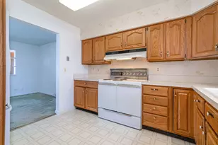 204 Lakeshore Dr, Crystal Lake, IL 60014 - Photo 12