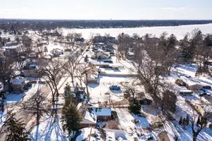 204 Lakeshore Dr, Crystal Lake, IL 60014 - Photo 34