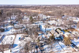 204 Lakeshore Dr, Crystal Lake, IL 60014 - Photo 30