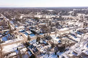 204 Lakeshore Dr, Crystal Lake, IL 60014 - Photo 44