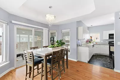 3805 Parkway Lane, Zion, IL 60099 - Photo 8