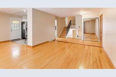 9416 Oliphant Avenue, Morton Grove, IL 60053 - Photo 8