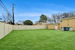 9416 Oliphant Ave, Morton Grove, IL 60053 - Photo 24