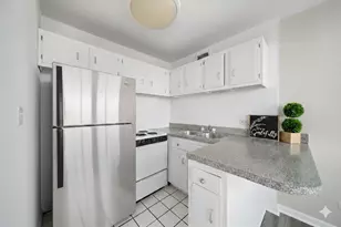 6171 N Sheridan Rd, Chicago, IL 60660 - Photo 6