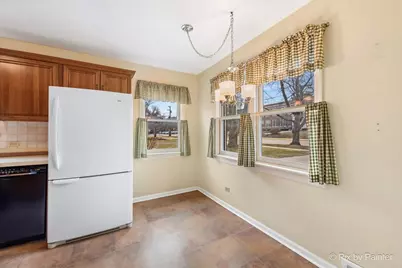 [Address not provided], Glen Ellyn, IL 60137 - Photo 6