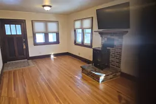 810 Camlin Ave, Rockford, IL 61103 - Photo 2