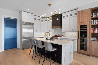 1767 W Rosehill Drive #403, Chicago, IL 60660 - Photo 4