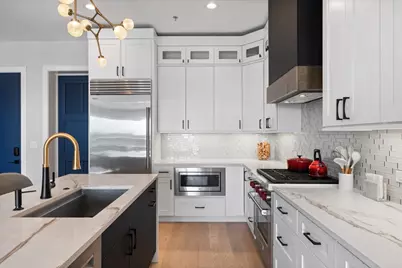 1767 W Rosehill Drive #403, Chicago, IL 60660 - Photo 6