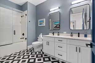 1767 W Rosehill Dr, Chicago, IL 60660 - Photo 30