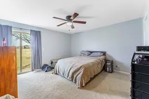 741 W Streamwood Blvd, Streamwood, IL 60107 - Photo 10