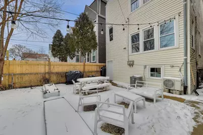 2706 N Lawndale Avenue, Chicago, IL 60647 - Photo 40