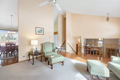 541 Blue Bonnet Lane, Woodstock, IL 60098 - Photo 4