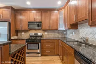 2904 W Belmont Ave, Chicago, IL 60618 - Photo 4