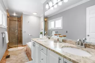 2415 N Janssen Ave, Chicago, IL 60614 - Photo 18