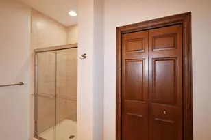 160 S River St, Aurora, IL 60506 - Photo 22