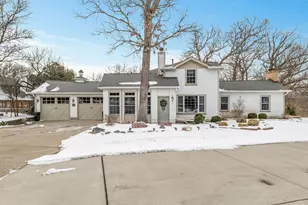 10 Deerpath Ln, Palos Park, IL 60464 - Photo 1