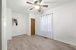 5229 W Potomac Ave, Chicago, IL 60651 - Photo 12