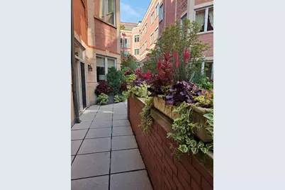 1430 N Lasalle Drive #A1, Chicago, IL 60610 - Photo 2