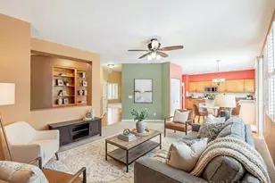 498 Capital Ln, Gurnee, IL 60031 - Photo 4