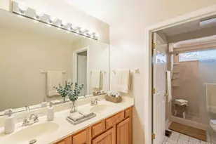 498 Capital Ln, Gurnee, IL 60031 - Photo 12