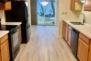 2724 Odlum Dr, Schaumburg, IL 60194 - Photo 6