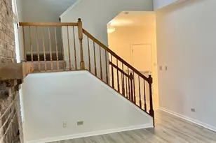 2724 Odlum Dr, Schaumburg, IL 60194 - Photo 10