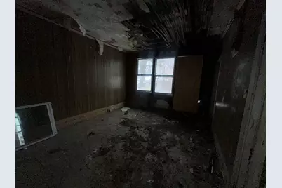 8752 S Exchange Avenue, Chicago, IL 60617 - Photo 12