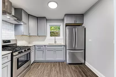 7237 S St Lawrence Avenue, Chicago, IL 60619 - Photo 10