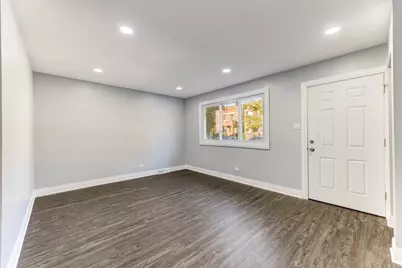 7237 S St Lawrence Avenue, Chicago, IL 60619 - Photo 4