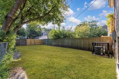 7237 S St Lawrence Avenue, Chicago, IL 60619 - Photo 28