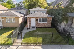 7237 S St Lawrence Ave, Chicago, IL 60619 - Photo 1