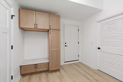 8611 Dorr Road, Wonder Lake, IL 60097 - Photo 32