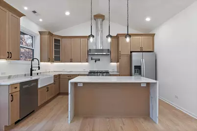 8611 Dorr Road, Wonder Lake, IL 60097 - Photo 10