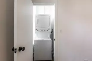 3211 W Lemoyne Ave, Chicago, IL 60651 - Photo 16