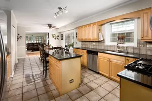 820 N Sanborn Dr, Palatine, IL 60074 - Photo 8